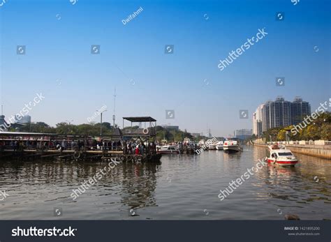 Jakarta Indonesia February 2018 This Is The Port To Reach Pulau