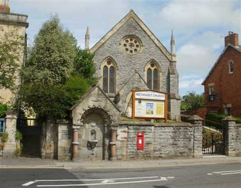 Glastonbury Methodist Church © Jaggery Cc By Sa20 Geograph Britain