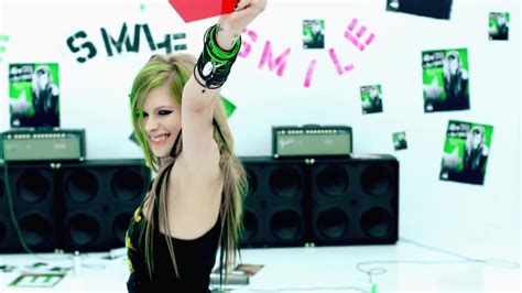 Smile {Music Video} - Avril Lavigne Photo (38793176) - Fanpop