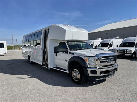 2014 Turtle Top Ford 30 Passenger Shuttle Bus