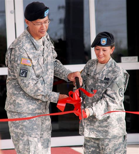 Brooke Army Medical Center Opens New Primary Care Clinic Article