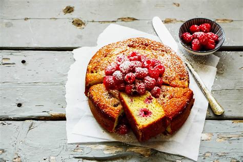 Gâteau au yaourt aux framboises un cake moelleux pour 6 personnes