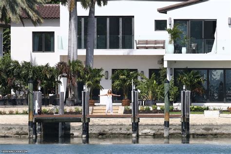 Jennifer Lopez Nude The Fappening Page FappeningGram