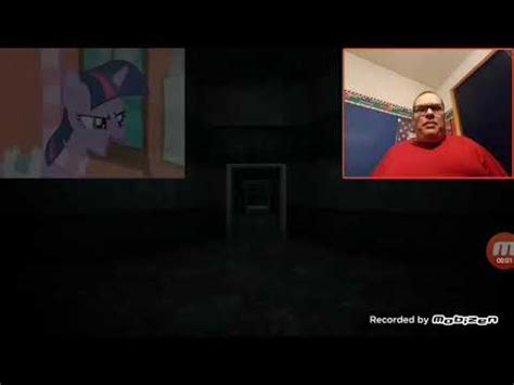 Hunter Reacts To Twilight Sparkle Plays Slender Sanatorium SCARIER