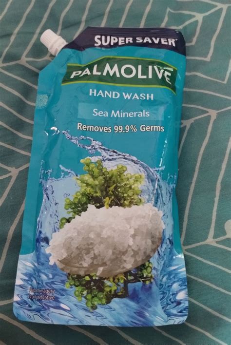 Palmolive Naturals Sea Minerals Liquid Hand Wash Removes 999 Germs Reviews Online Nykaa