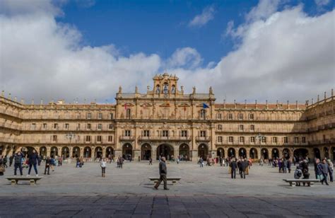 Aqu Tienes Las Cinco Plazas M S Bonitas De Espa A