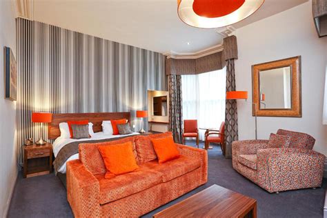 A Comparison of Luxury and Boutique Hotels in Leicester, UK