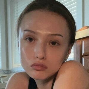 Momo Burlesque Nude Photo