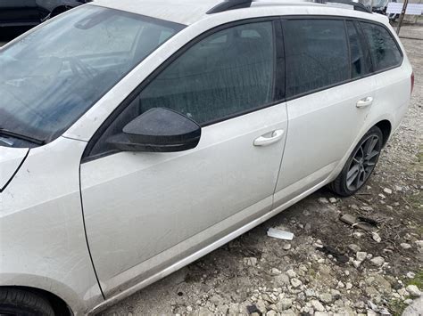 Врата шкода октавия 3 skoda octavia 3 гр. Бургас Меден рудник - зона А ...