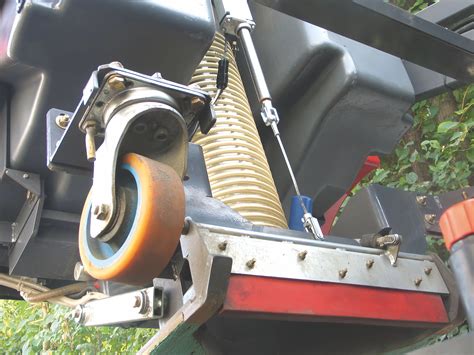 Compact Street Sweeper Outdoor Road Sweeper For Road Cleaning Sw Iii