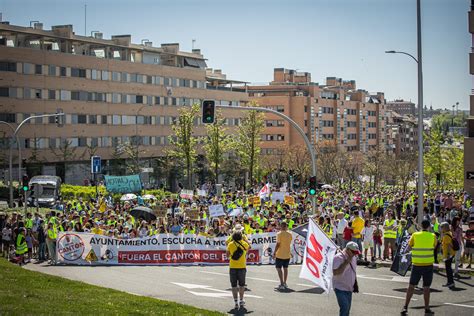 Centenares De Vecinos Vuelven A Protestar Contra El Cant N De Limpieza