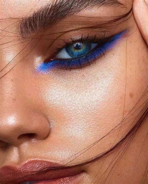 Trucco Occhi Blu Come Realizzare Un Make Up Primaverile Adatto A Tutti