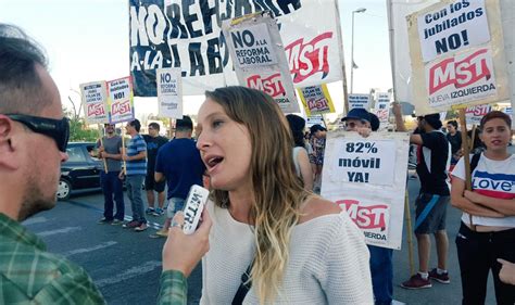 Ante La Sesión De Hoy Las Movilizaciones Y El Paro De La Cgt Mst