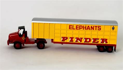 CIRQUE PINDER Camion Tracteur Marmon Semi Remorque Elephants 1 64