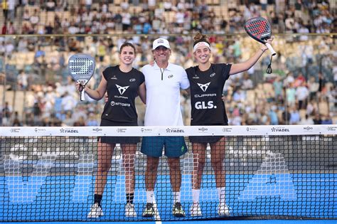 Triplete Para Bea Y Delfi Brillantes En Sevilla Ante El Cortocircuito