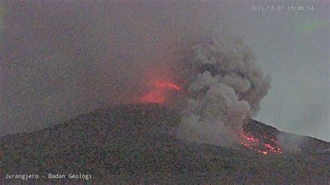 Erupsi Gunung Merapi Hujan Abu Terjang Boyolali Dan Magelang Okezone