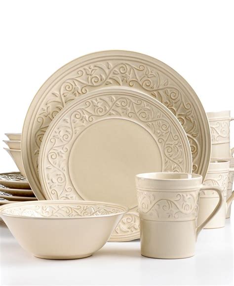 Signature Living Dinnerware Signal Hill Cream 16 Piece Set Casual