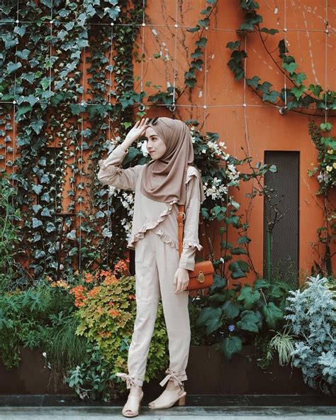 Outfit Baju Atasan Berhijab Ala Selebgram Top Blouse Longpants