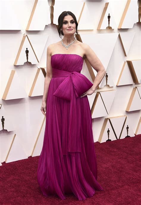 Idina Menzel En La Alfombra Roja De Los Oscar 2020 Fotos En Ecartelera