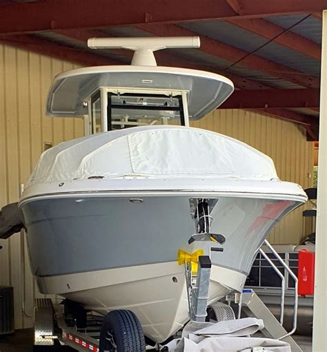 Robalo R272 Center Console Fishing Boat Robalo Dealer Boat Shade Bow
