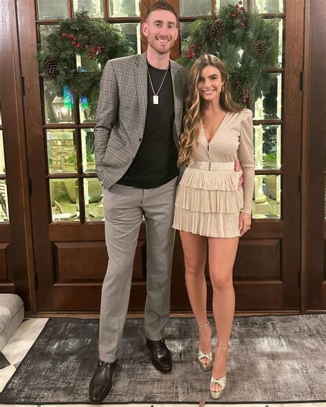 Gordon Hayward Wife Robyn Hayward Is Mom Of Four