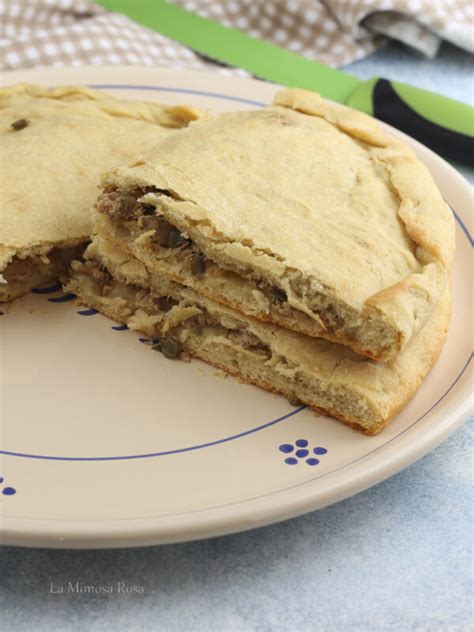 Focaccia Ripiena Con Tonno E Capperi La Mimosa Rosa