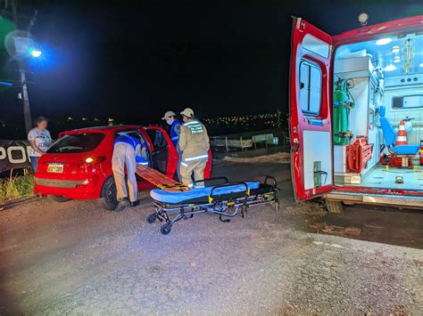 Entregadora De Lanches Cai De Moto Na Marginal Da Br 277 E Fica Ferida