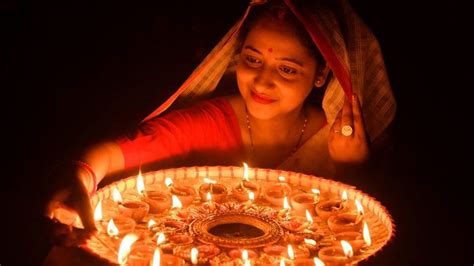 Diwali Indians Celebrate The Sparkling Festival Of Lights Bbc News