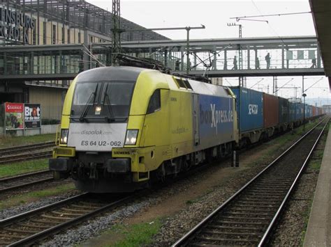 ES 64 U2 062 BoxXpress Mit Einem Containerzug Am 15 4 2008 In