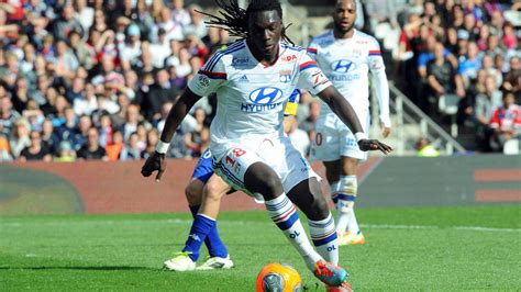 Mercato OL OM Ça se bouscule en Premier League pour Gomis