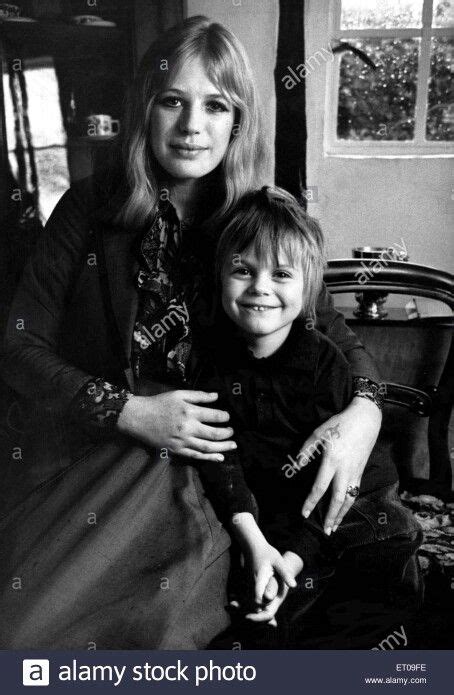 Marianne With Her Son To John Dunbar Nicholas Marianne Faithfull Faithfull Nicholas