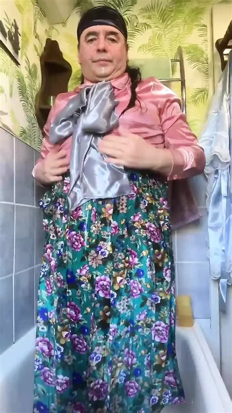 In Bourgeois Attire To Take A Piss Shower Gay Amateur Porn Feat Soumise XHamster