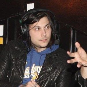 Gerard Way And Frank Iero Gerard And Frank Gerard Way Matching Pfp