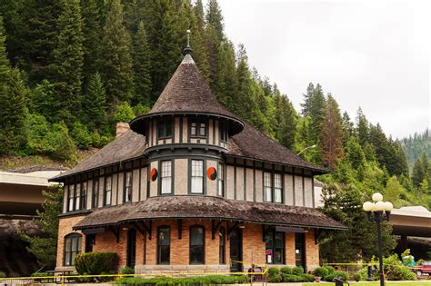 The 10 Prettiest Small Towns In Idaho • Small Town Washington
