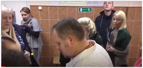 Мурманская прокуратура проверяет поликлинику, где пациенты набросились ...
