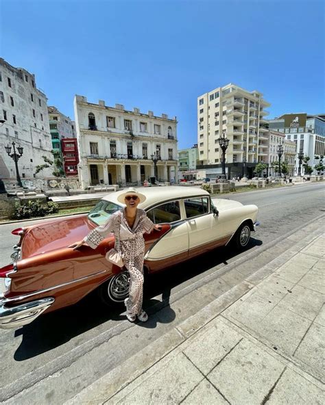 Dana Săvuică vacanță exotică în Cuba La 52 de ani vedeta arată ca pe