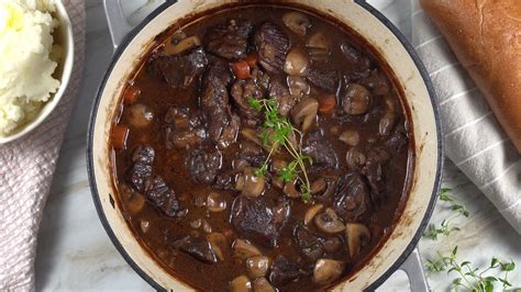 braised beef in red wine with mushrooms