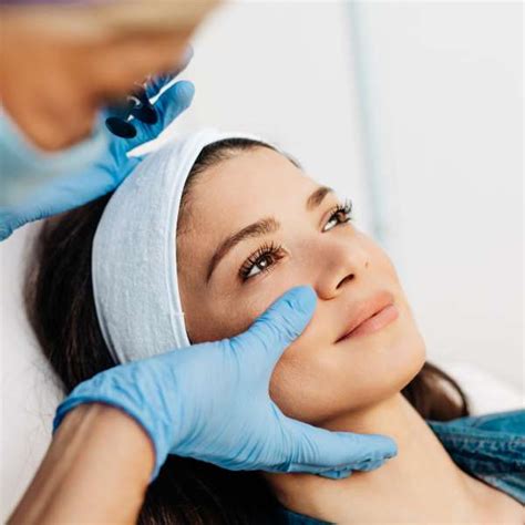 6 Pros And Cons Of Being An Esthetician Bizinsure