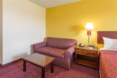 Days Inn by Wyndham Tappahannock | Tappahannock, VA Hotels