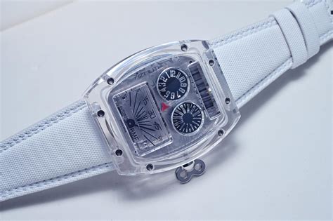 Azimuth returns to save the Earth with the new Roboto Sapphire – Short ...