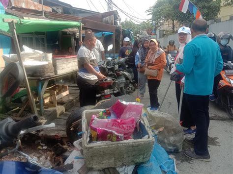 Warga RT 14 15 Dan 23 Gunung Lingai Kompak Gotong Royong BusamID