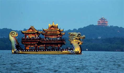 Hangzhou West Lake Cruise Boat Types Routes And Tourist Map