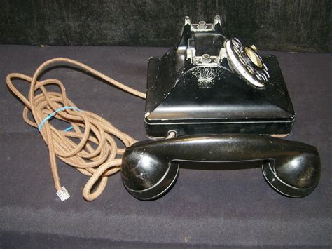 Old 1940s Working Western Electric Model 302 Telephone Phone 4644285947