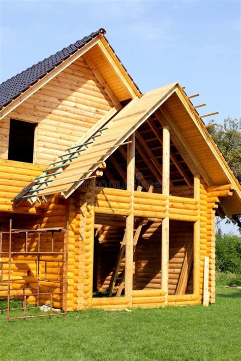 Cabaña de madera ecológica foto de archivo Imagen de exterior 17460288