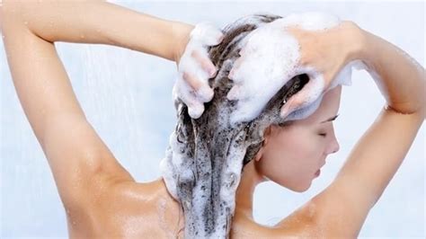 Should You Wash Your Hair Every Day Heres What A Dermatologist Says