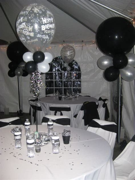 Black And White Men S 40th Birthday Party Decoraciones De Fiesta Negras Decoración De Fiesta