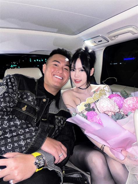 Vân Tiny hot girl Việt làm vợ phú nhị đại cao chưa đến 1m6 mặc sang chảnh túi hiệu chất tận