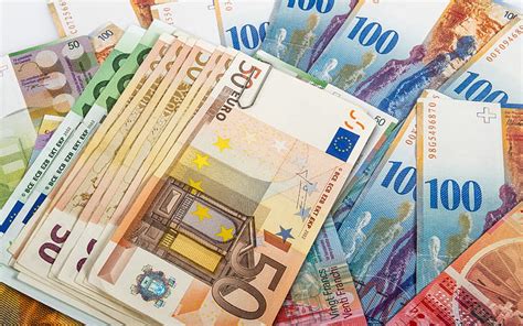 Euro bugün kaç TL oldu Anlık Euro ne kadar Euro rekor kırdı