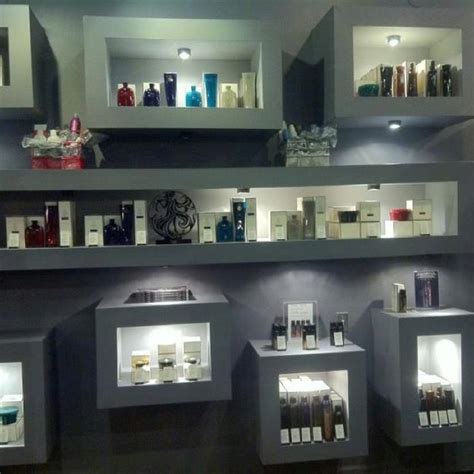 Love These Retail Shelves They Are In A Salon In Chicago Retail