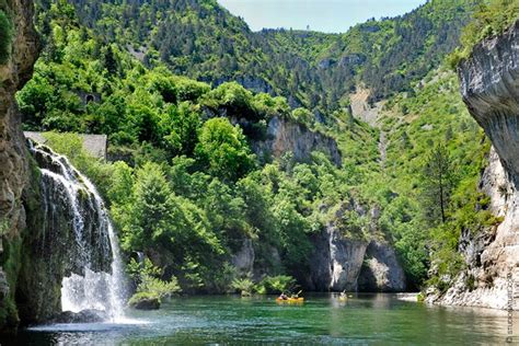 Descente des gorges du Tarn en canoë kayak Lozère Tourisme Lugares